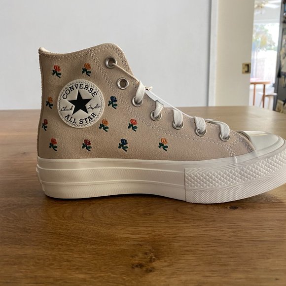 converse embroidered roses